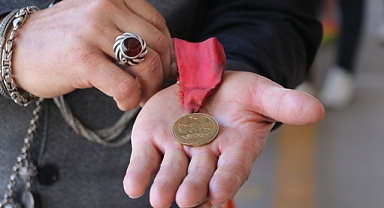 104 yıllık İstiklal Madalyası 10 bin TL'den satışa çıkarıldı.