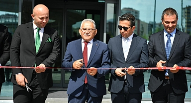 Başkan Büyükkılıç, Havalimanı Terminal Binası’nda Yeni ve Modern Yolcu Salonu’nun Açılışına Katıldı.