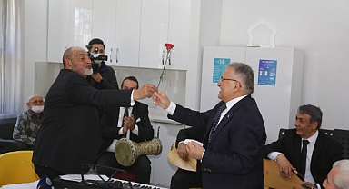 Başkan Büyükkılıç’tan 1 Ekim Dünya Yaşlılar Günü Mesajı: “Ulu Çınarlarımızın Yanındayız”