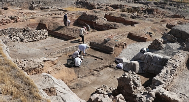 Kayseri’de 6 Bin Yıllık Sarayda 20'ye Yakın Oda Gün Yüzüne Çıkarıldı.