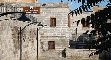 Talas Musiki Cemiyeti’nde Kadınlar ve Yetişkinler İçin Bağlama Kursu Kayıtları Başladı