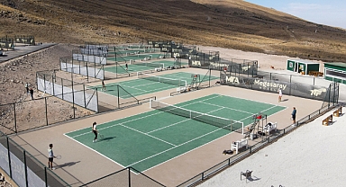 Erciyes'te Uluslararası Tenis Turnuvası Heyecanı: 300'ün Üzerinde Sporcu 26 Ülkeden Kayseri'ye Geliyor