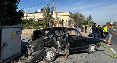 Kayseri'de iki otomobil çarpıştı: 1 ölü, 3 yaralı