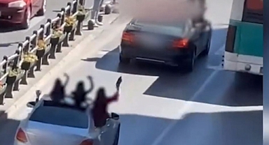 Kayseri'de Seyir Halinde Açılır Tavan ve Camlardan Dışarı Çıkan Yolculara Ceza