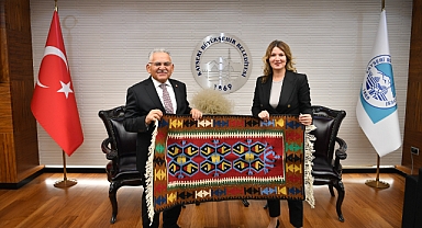 Kayserili Milletvekili Tülay Durdu, Başkan Büyükkılıç’ı Ziyaret Etti