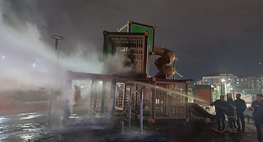 Tekirdağ'da parktaki çocuk oyun grupları yakılarak, kullanılamaz hale geldi