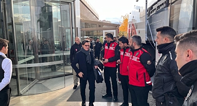 A Milli Futbol Takımı, Karadağ'a hareket etti