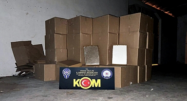 Adana'da Gümrük Kaçağı Operasyonu: 24,8 Milyon Makaron ve 10,5 Ton Tütün Ele Geçirildi!
