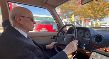 Bahçeli, 'Fikrimin İnce Gülü' ile Atatürk'ü andı