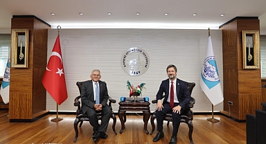 Başkan Büyükkılıç, Macaristan Ankara Büyükelçisi Matis ve Fahri Konsolos Şahbaz’ı Ağırladı