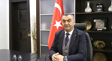 Başkan Büyüksimitci, Öğretmenler Günü'nde Eğitimcilerin Fedakârlığını Vurguladı