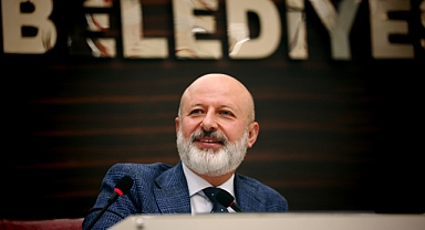 Başkan Çolakbayrakdar’dan Gençlere Spor Okulu Müjdesi