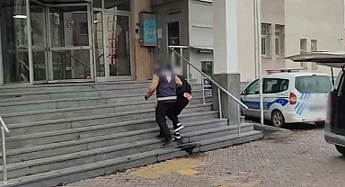 Cezaevi Firarileri Kayseri'de Yakalandı: Hırsızlık ve Uyuşturucu Suçlarından 21 Yıl Hapis Cezası Verilen 2 Şahıs Tekrar Cezaevine Gönderildi