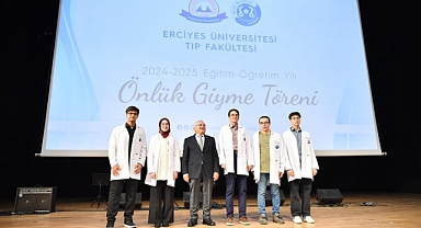 Doktor Başkan, Erciyes Tıp'ın Yeni Öğrencilerine Beyaz Önlük Giydirdi