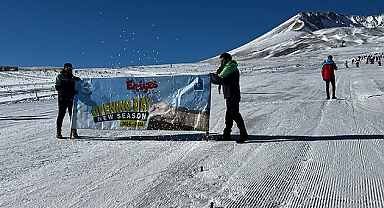 Erciyes'te Kayak Sezonu Açıldı: Türkiye'nin Zirvesinde Kar Keyfi Başladı!