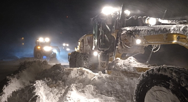 Kayseri Büyükşehir Belediyesi’nden Karla Mücadelede Örnek Çalışma: 230 Mahalle Yolu Ulaşıma Açıldı