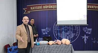 Kayseri Büyükşehir’den İlk Yardım Eğitimiyle Hayat Kurtaran Adım