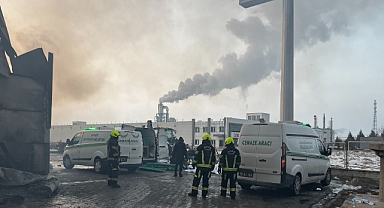 Kayseri'de mobilya fabrikasında yangın: 3 ölü