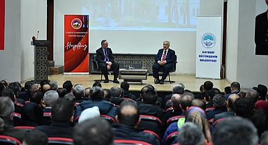 Kayseri’de “Osmanlı Devlet Geleneğinde Protokol” Konferansı Yoğun İlgi Gördü