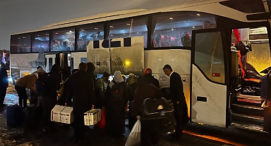 Kayseri'de servis midibüsü ile yolcu otobüsü çarpıştı: 17 yaralı