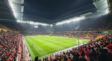 Kayseri, Milli Maç Coşkusunda Dostluğu ve Misafirperverliğiyle Tam Not Aldı