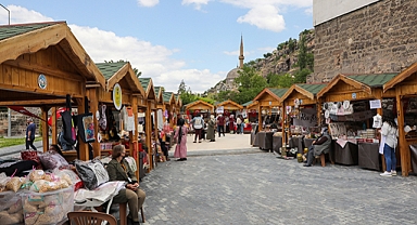 Kışın İlk ‘Maharetli Eller Kadın Üretici Pazarı’ 1 Aralık’ta Harman Meydanı’nda Kuruluyor