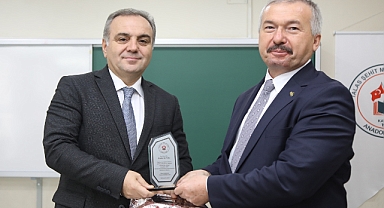 Rektör Prof. Dr. Fatih Altun, Talas Şehit Mahmut Yıldırım Anadolu Lisesi’nde Öğrencilerle Buluştu