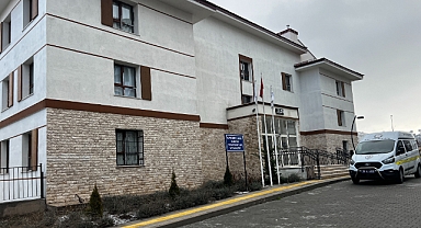 3'üncü katın balkonundan düşen kadın yaralandı