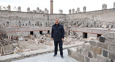 520 Yıllık Tarihi Gön Han, Melikgazi Belediyesi'nin Çalışmalarıyla Yeniden Hayat Buluyor