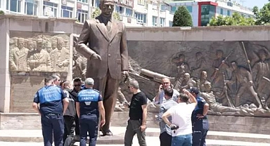 Atatürk Anıtı'na Baltalı Saldırı: Dayı ve Yeğenin Hapis Cezası Onandı