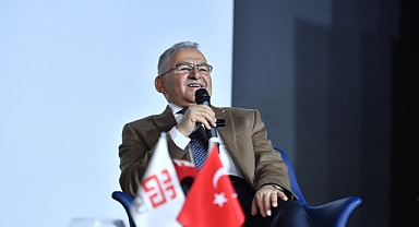 Başkan Büyükkılıç, AGÜ’lü Gençlerle Buluştu: Tecrübeler ve Müjdeler Paylaşıldı