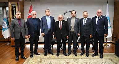 Başkan Büyükkılıç, CHP’li Belediye Başkanlarıyla Yatırım Değerlendirmesi Yaptı: 