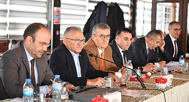 Büyükkılıç, 2025 Yatırım Toplantısında Kayseri'nin Geleceğini Planladı