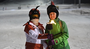 Erciyes’te Gece Kayağı: Meşalelerle Aydınlanan Unutulmaz Bir Deneyim
