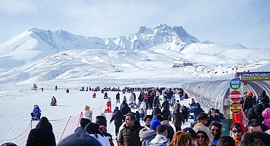 Erciyes'te Yılbaşı Yoğunluğu: Otellerde Doluluk Oranı %80'i Geçti