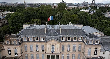 Fransa'nın yeni başbakanı yarın açıklanacak