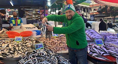 Havalar soğuyunca balık çeşitliliği arttı, hamsi 100 liraya düştü