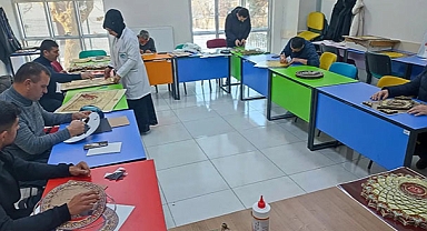 KAYMEK’te Erkek Kursiyerler El Sanatlarıyla Buluşuyor