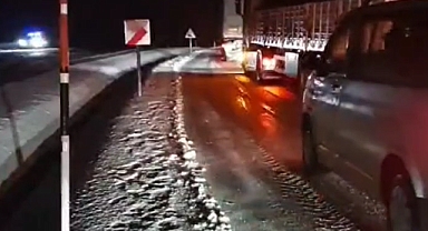 Kayseri Çevresindeki yollarda son durum: İki ana yolda kar yağışı devam ediyor