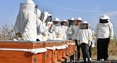 Kayseri’de Büyükşehir Belediyesi ve Üniversite İş Birliğiyle Arıcılık Sektörüne Nitelikli Eleman Yetiştiriliyor