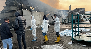 Kayseri'de Fabrika Yangını: 3 İşçi Hayatını Kaybetti, 5 Gözaltı
