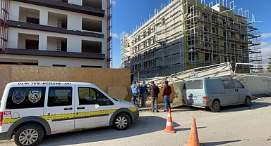 Kayseri'de inşaat iskelesi çöktü: 1'i ağır 3 yaralı