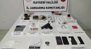 Kayseri’de Uyuşturucu Operasyonu: 5 Adrese Baskın, 3 Şüpheli Gözaltında