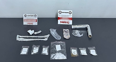 Kayseri’de Uyuşturucu Tacirlerine Darbe! 5 Şahıs Yakalandı, Çok Sayıda Malzeme Ele Geçirildi