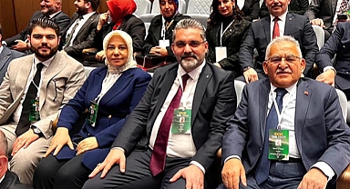 Kayseri'den AK Parti Toplantısına Güçlü Katılım: Başkan Büyükkılıç ve Heyeti Ankara’da