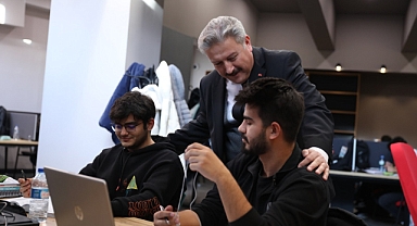 Melikgazi'nin Akıl Küpü Kütüphaneleri Gençlerden Yoğun İlgi Görüyor