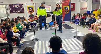 Minik Trafik Dedektifleri Görev Başında: Nesrin Boysan Anaokulu Öğrencilerine Uygulamalı Trafik Eğitimi