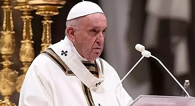 Papa, Irak ziyaretinde iki suikast girişimi atlattığını açıkladı