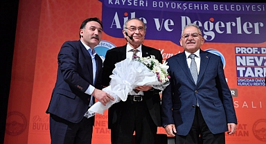 Başkan Büyükkılıç, ‘Aile ve Değerler’ Konferansı’nda Vatandaşlarla Buluştu