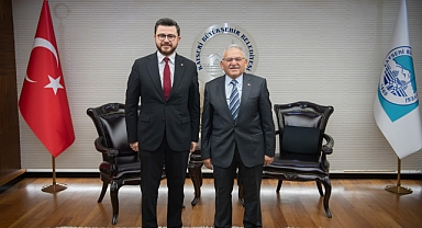 Başkan Büyükkılıç, AK Parti İl Başkanı Okandan ve Yönetimini Ağırladı